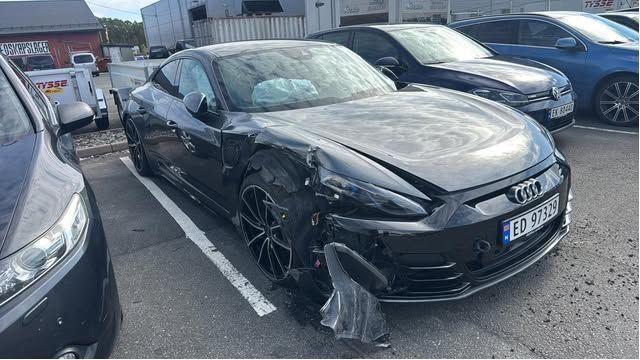 Ładowarka OBC Audi E-Tron GT FW 2022 · 5QE 915 684 DA