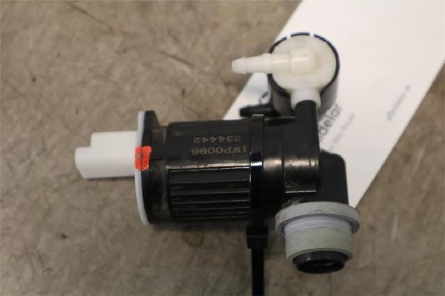Spylerpumpe Frontrute – bilde 1