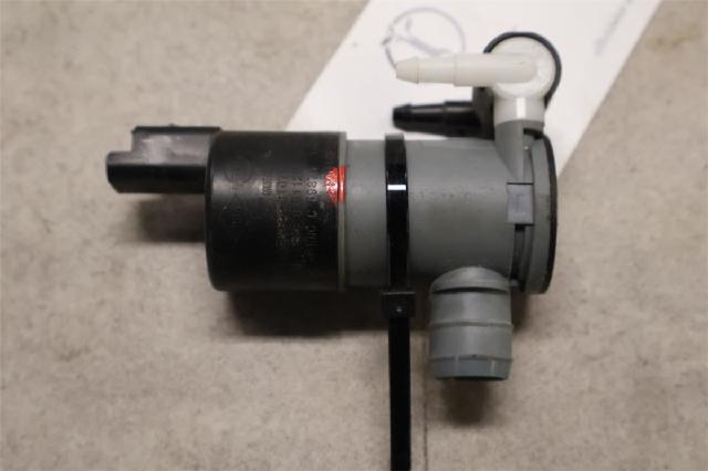 Spylerpumpe Frontrute – bilde 1