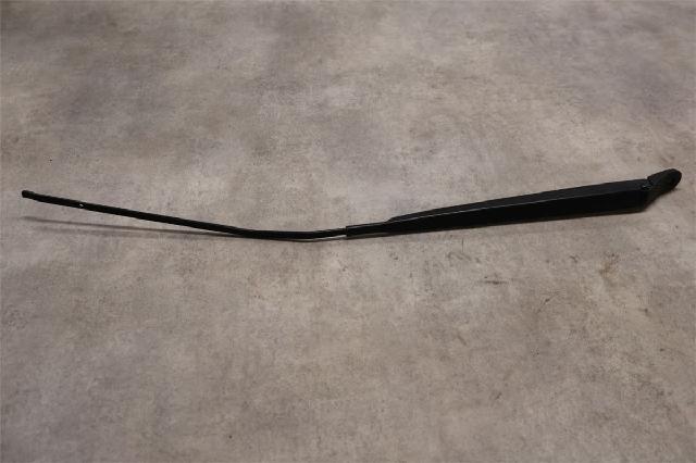 Viskerarm / Armer Frontrute – bilde 1