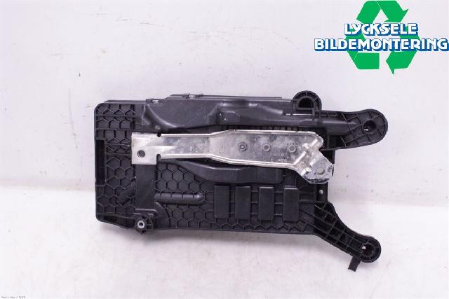 Batterikasse / Feste / Holder – bilde 1
