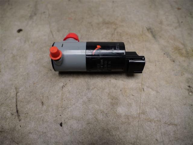 Spylerpumpe Frontrute – bilde 1