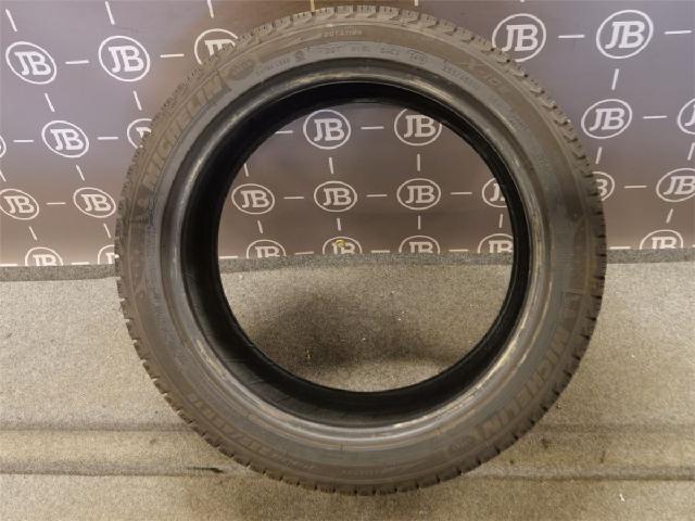 Dekk 18 235/45-18 – bilde 1