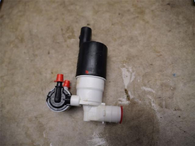 Spylerpumpe Frontrute – bilde 1
