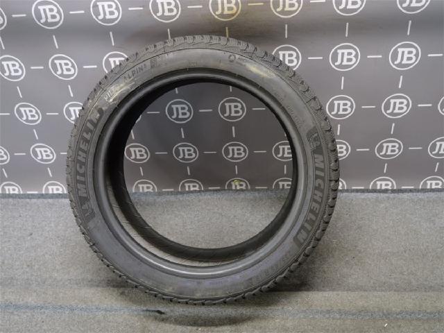 Dekk 18 235/45-18 – bilde 1