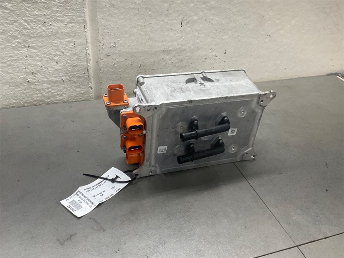 Ładowarka OBC Audi A3/S3 8v 2018 · 5QE 915 682 BG - Zdjęcie 1