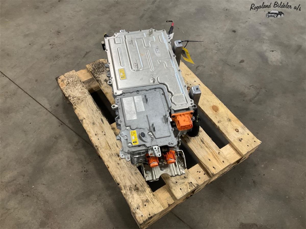 Ładowarka OBC Renault Megane IV 2022 · 296A04768R