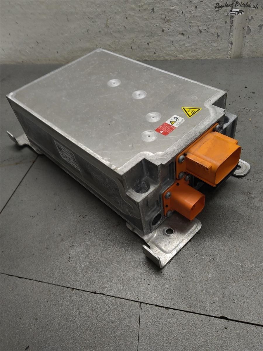 Ładowarka OBC Audi E-TRON / S GE 2021 · 5QE 915 684 AT