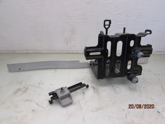 Batterikasse / Feste / Holder – bilde 1