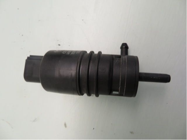 Spylerpumpe Frontrute – bilde 1