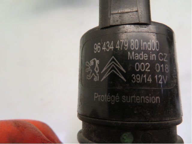 Spylerpumpe Frontrute – bilde 4