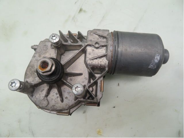 Viskermotor Frontrute – bilde 1