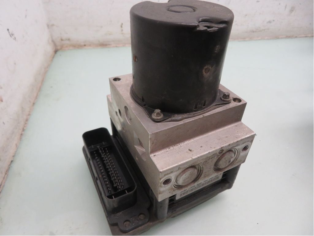 ABS Hydraulikkaggregat – bilde 1