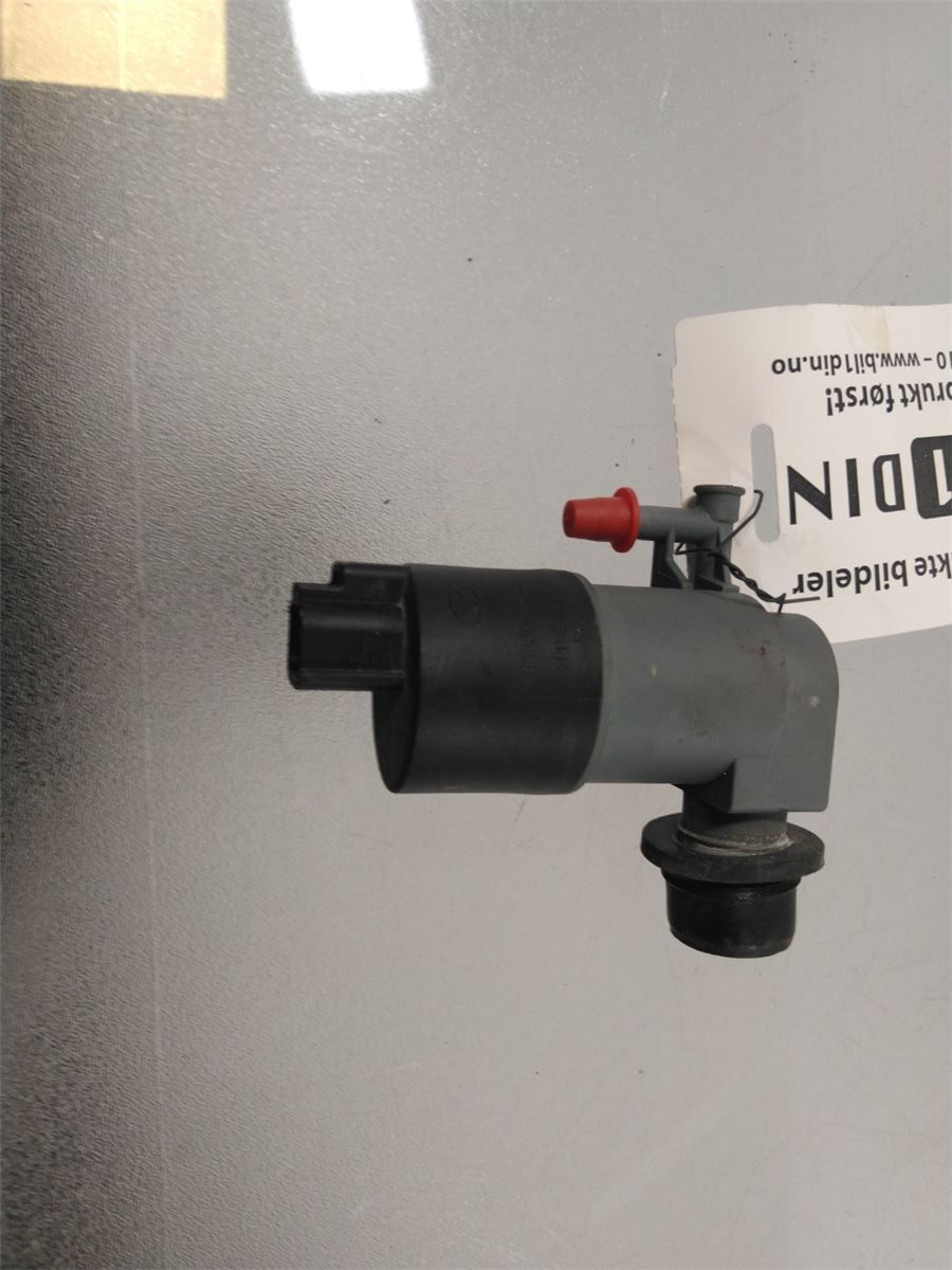 Spylerpumpe Frontrute – bilde 1