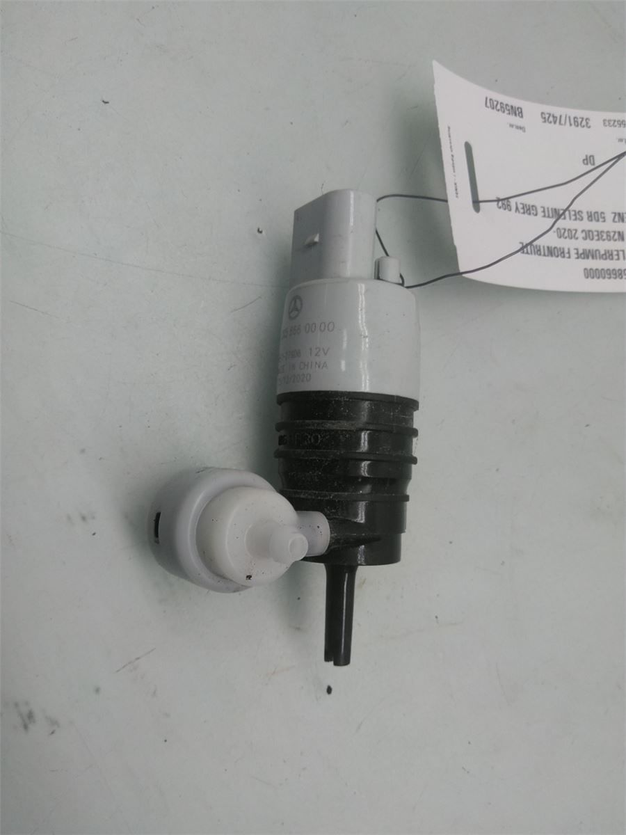 Spylerpumpe Frontrute – bilde 1