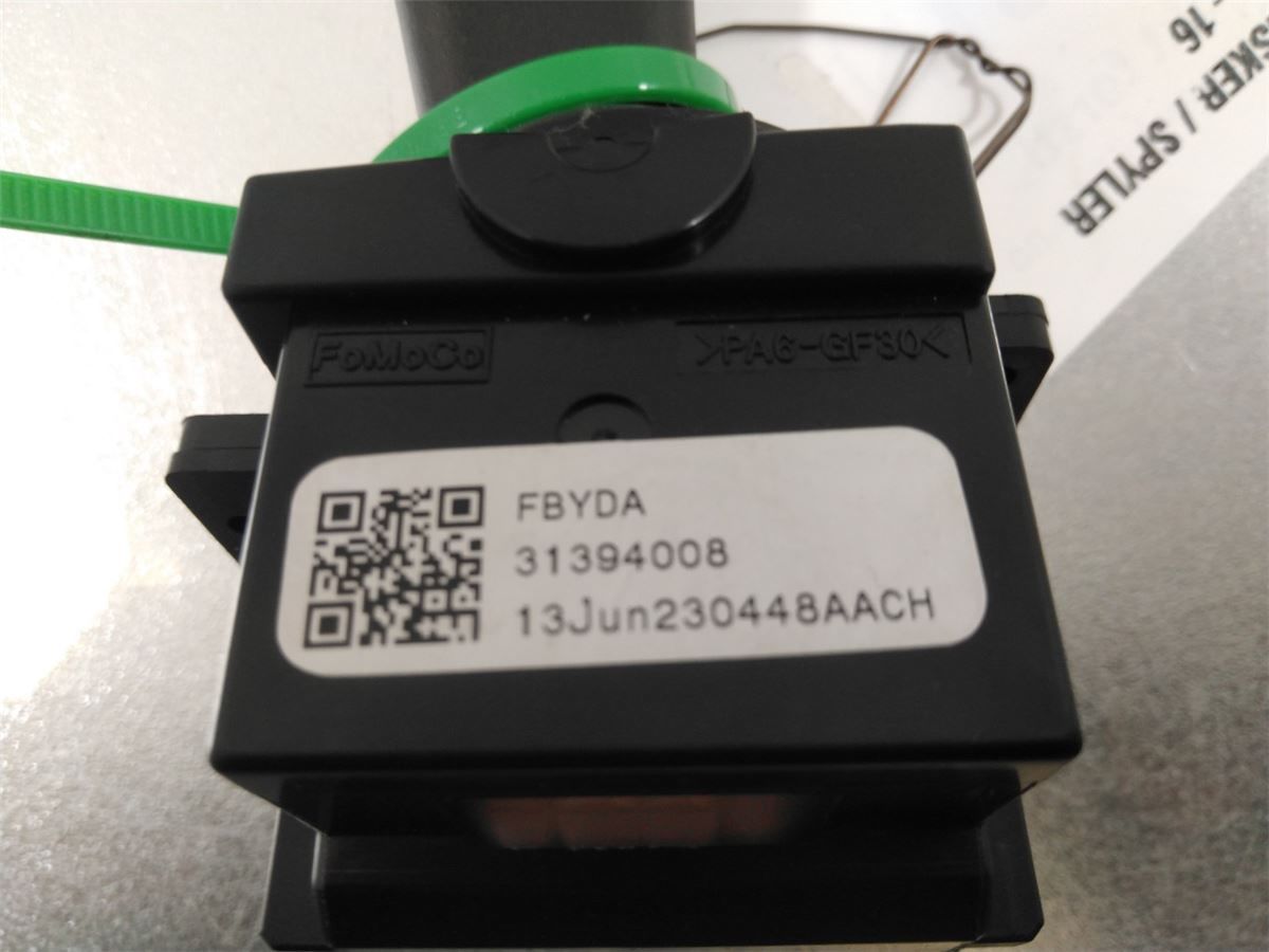 Bryter Ratt Visker / Spyler – bilde 3