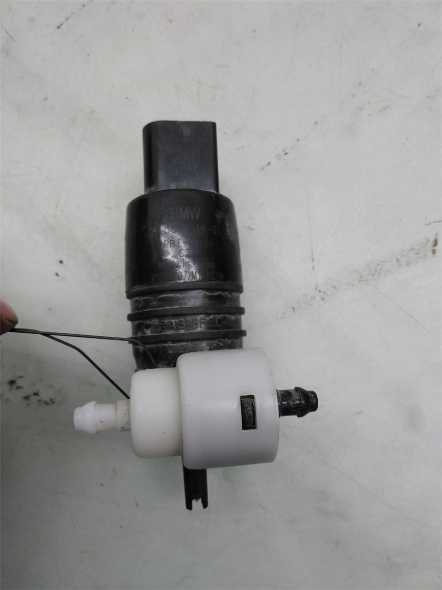 Spylerpumpe Frontrute – bilde 1
