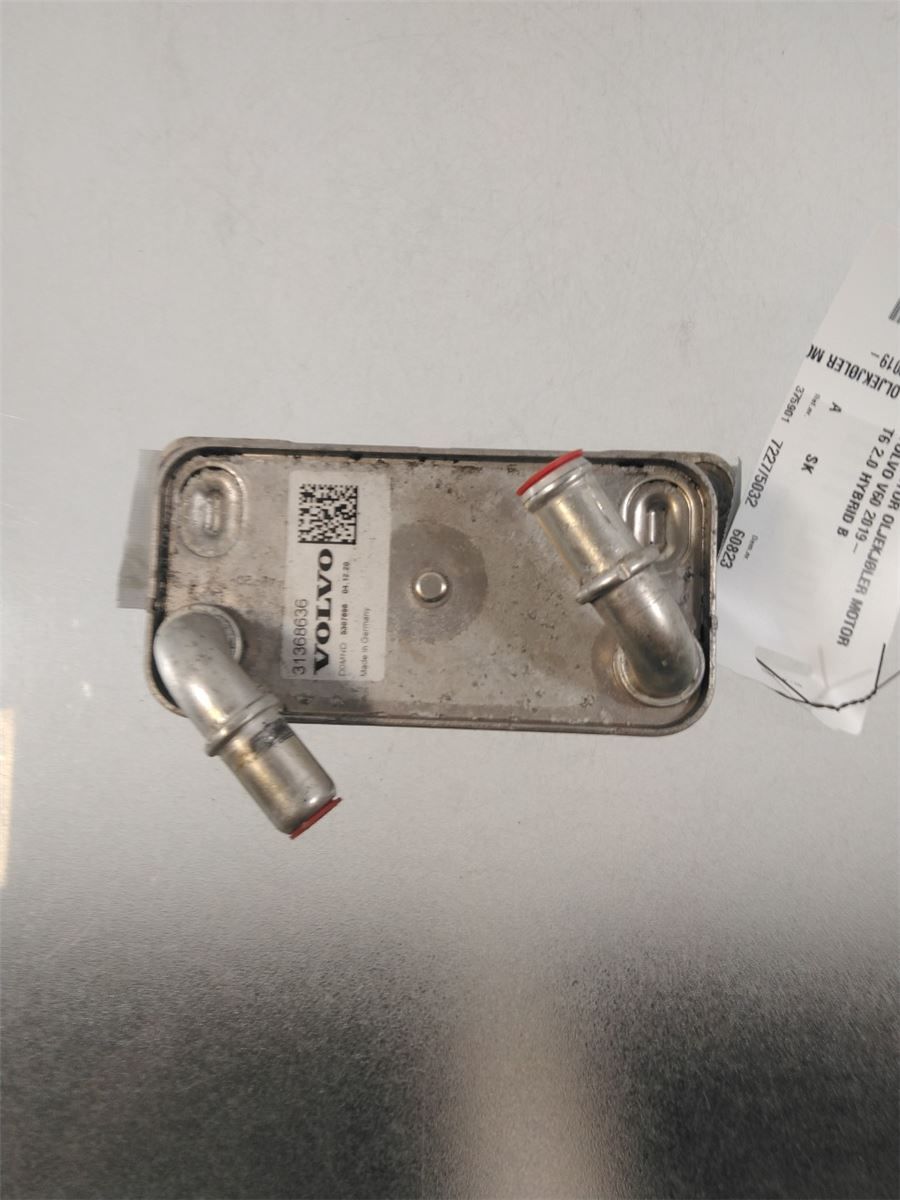 Radiator Oljekjøler Motor – bilde 1