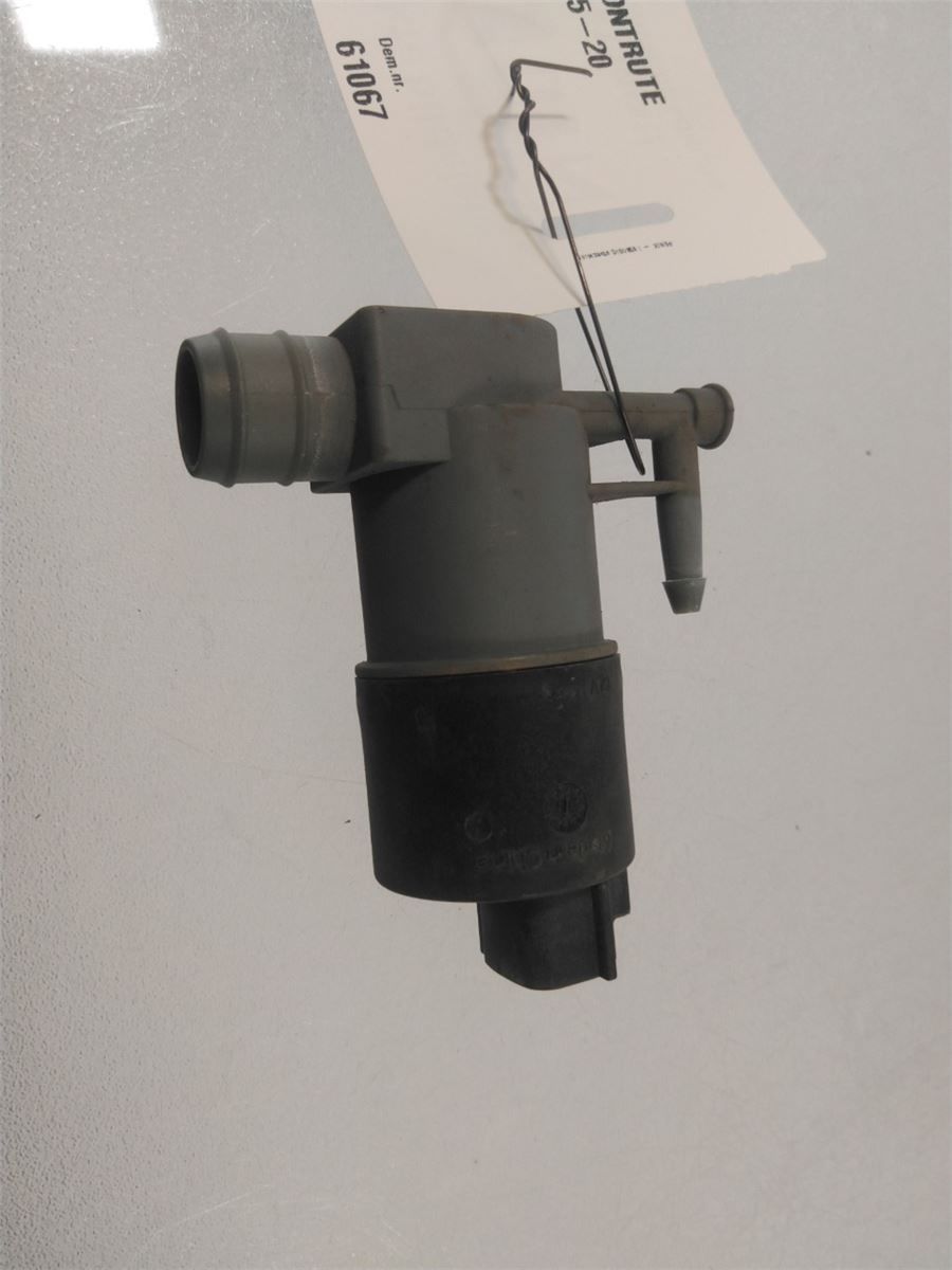 Spylerpumpe Frontrute – bilde 1