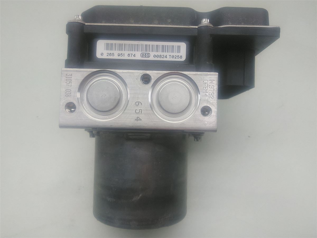 ABS Hydraulikkaggregat – bilde 2