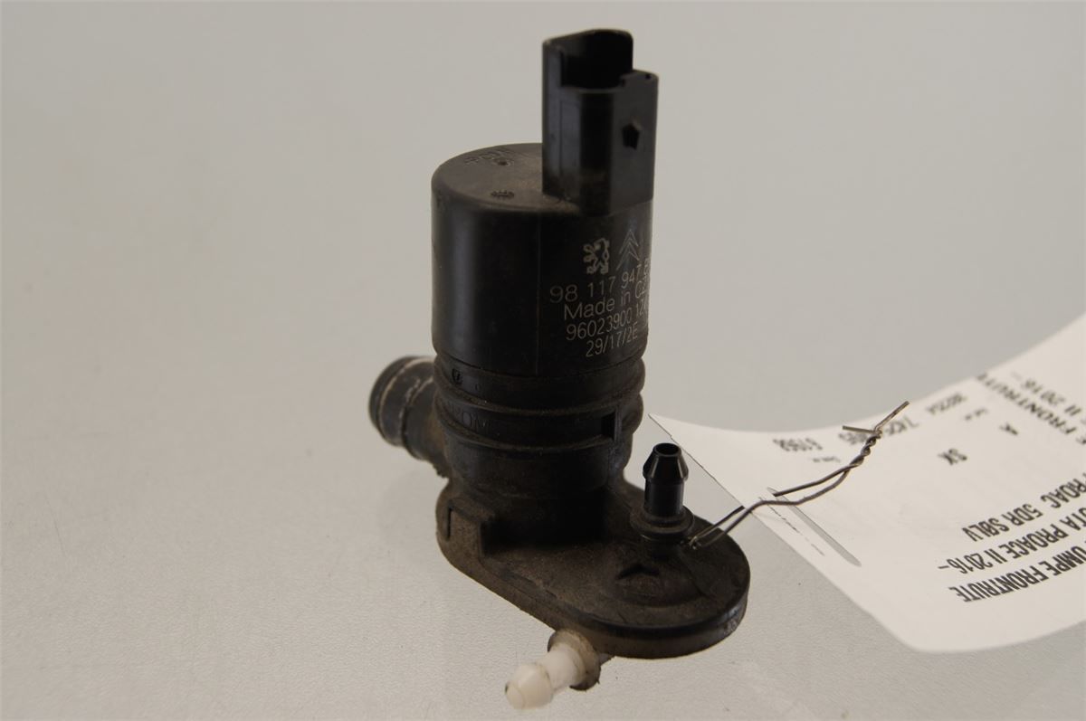 Spylerpumpe Frontrute – bilde 1