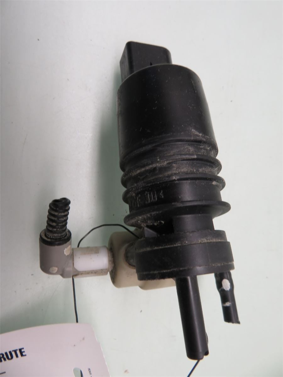 Spylerpumpe Frontrute – bilde 1