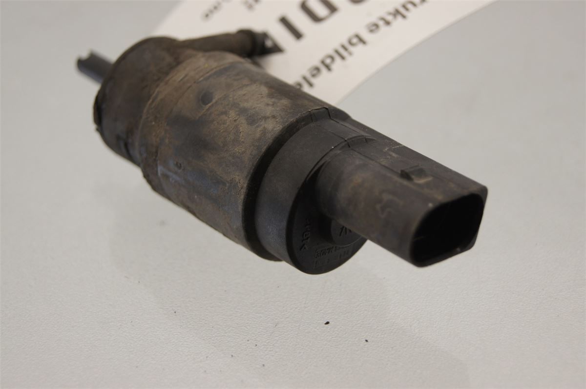 Spylerpumpe Frontrute – bilde 1