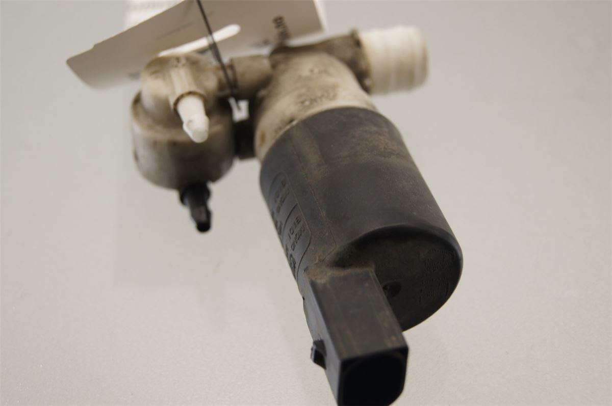 Spylerpumpe Frontrute – bilde 1