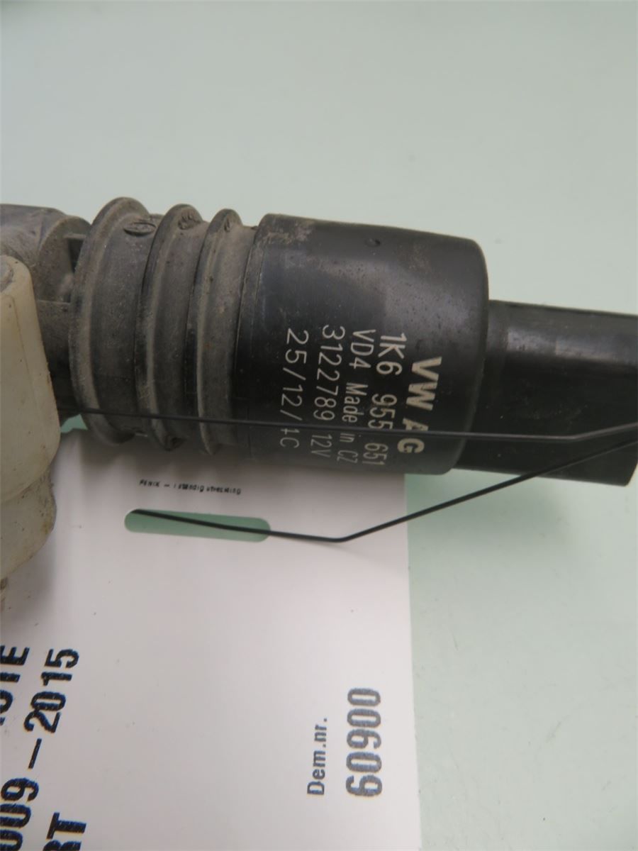 Spylerpumpe Frontrute – bilde 1