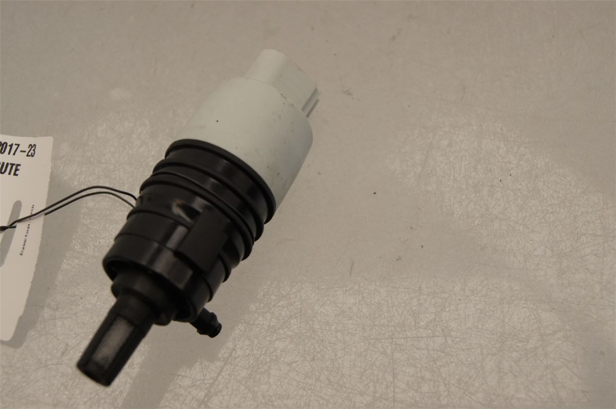 Spylerpumpe Frontrute – bilde 1