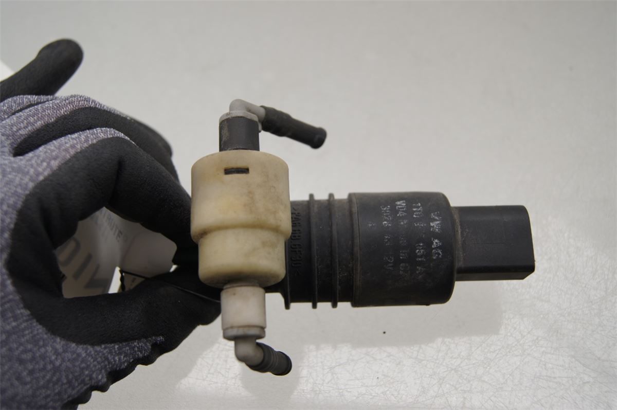 Spylerpumpe Frontrute – bilde 1