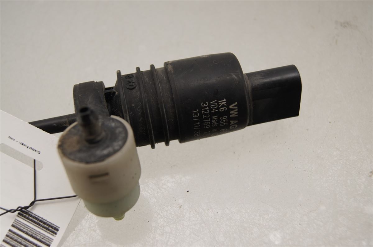 Spylerpumpe Frontrute – bilde 1