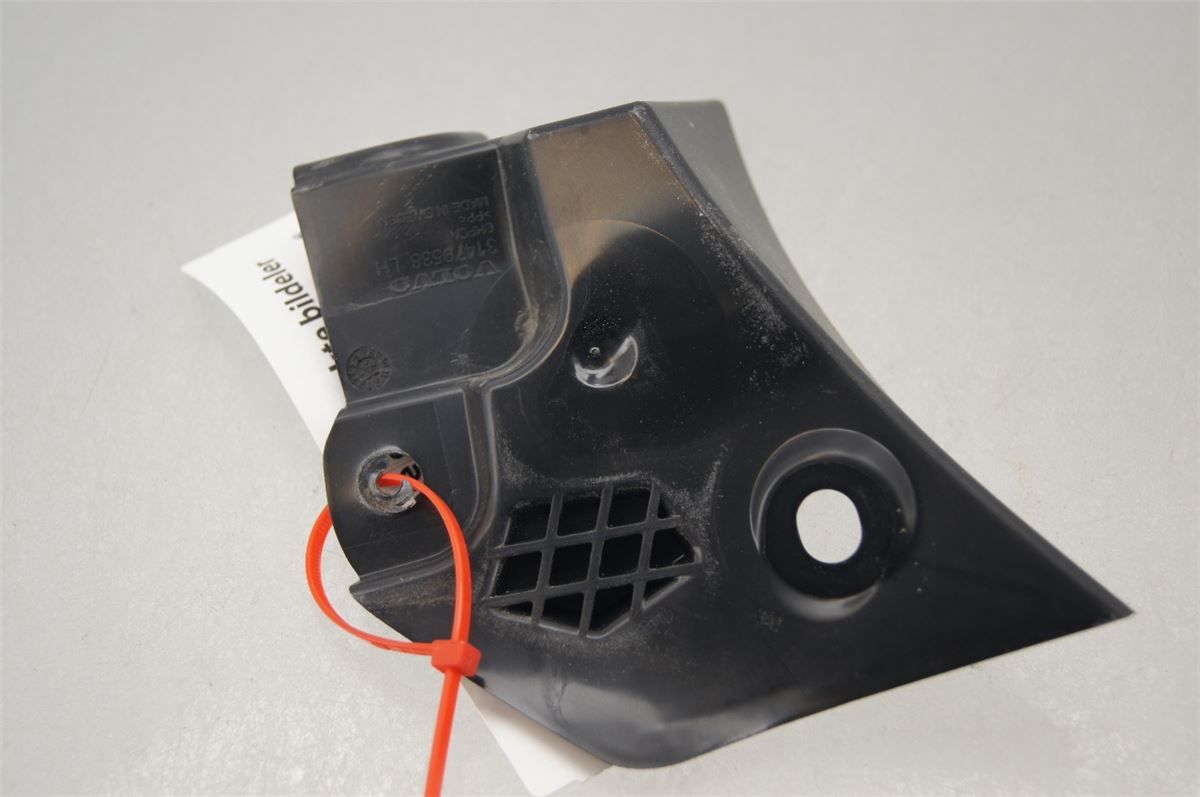 Front Plastdeklser – bilde 1