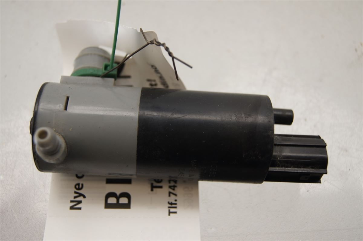 Spylerpumpe Frontrute – bilde 1