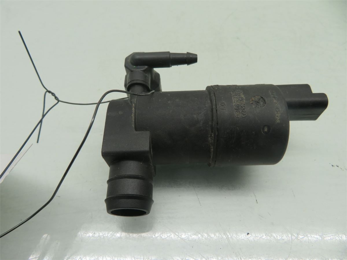 Spylerpumpe Frontrute – bilde 1