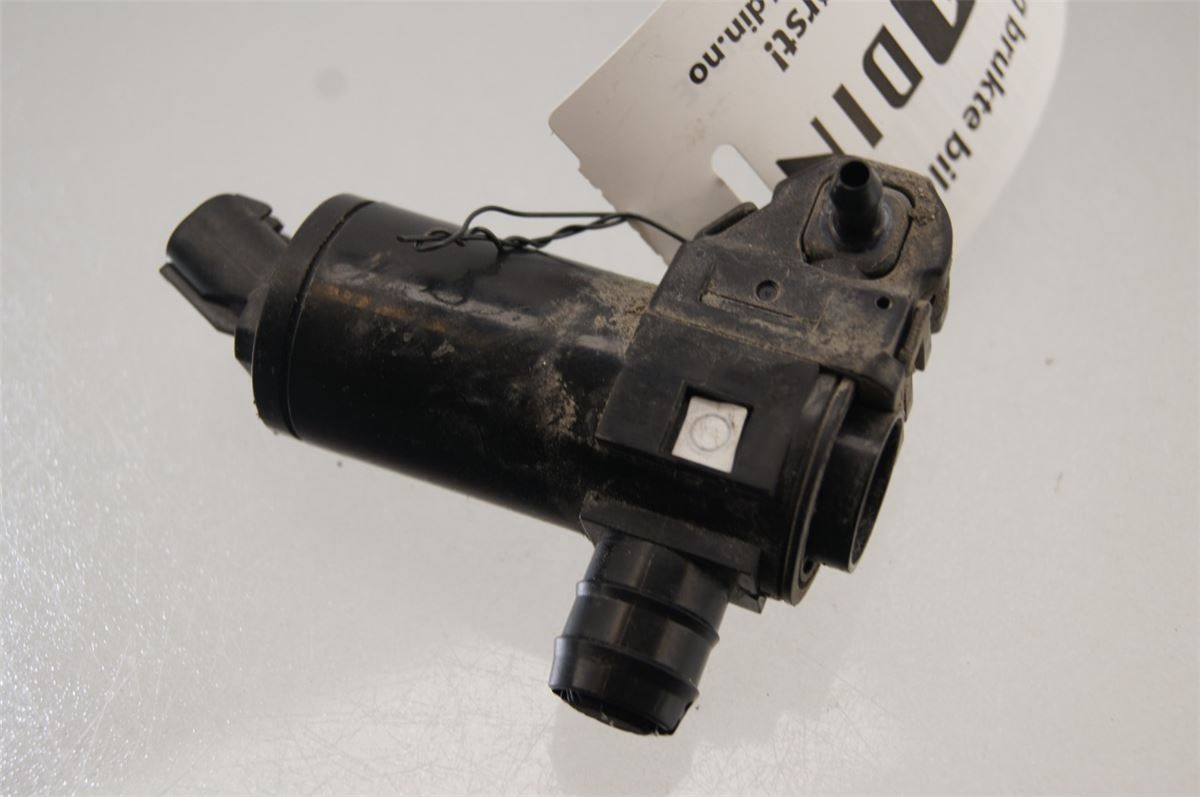 Spylerpumpe Frontrute – bilde 1