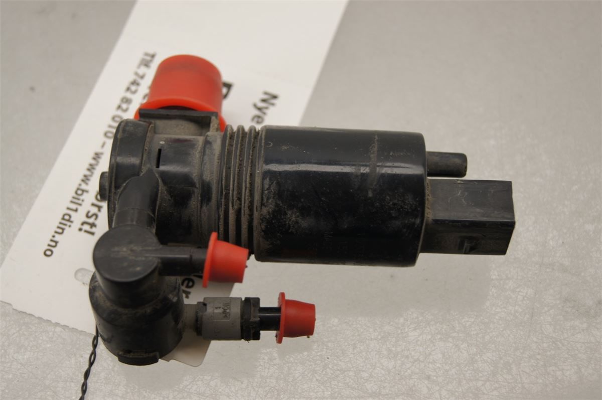 Spylerpumpe Frontrute – bilde 1