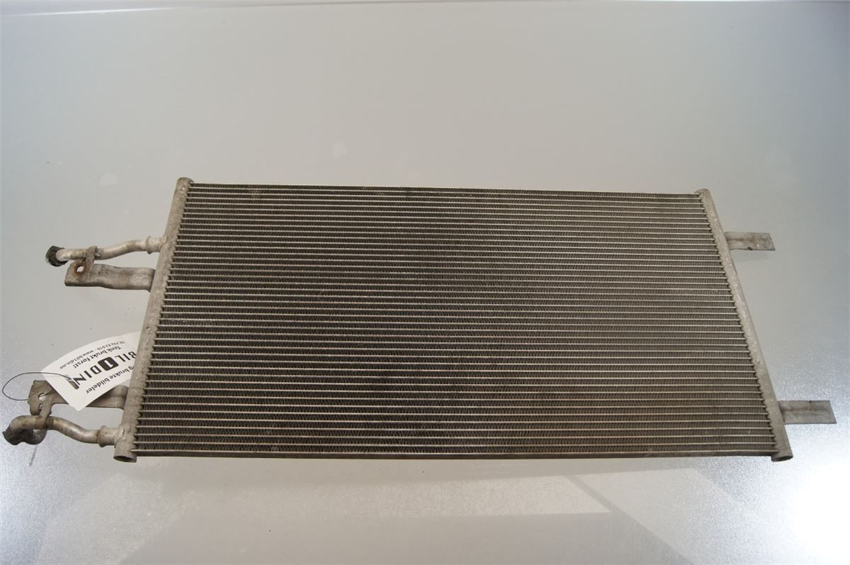 Radiator Oljekjøler Motor – bilde 1