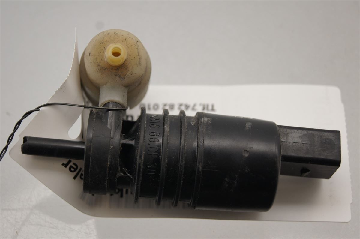 Spylerpumpe Frontrute – bilde 1