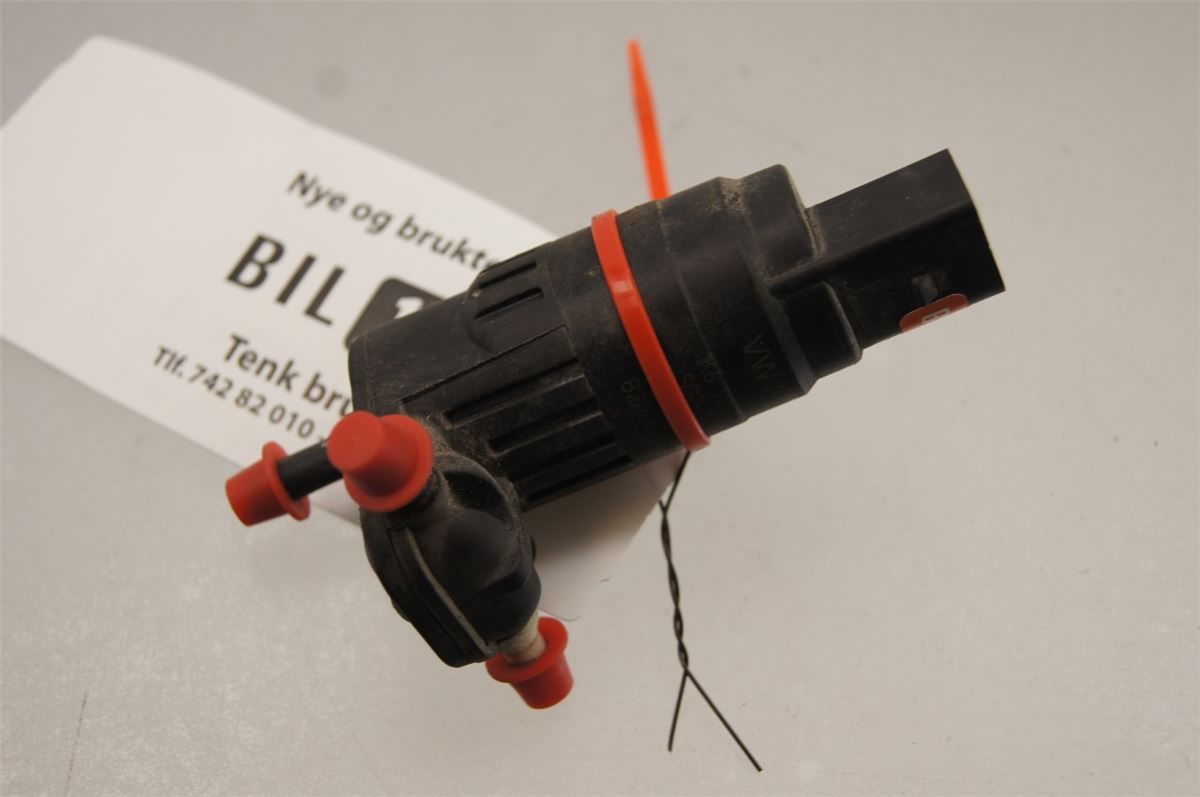 Spylerpumpe Frontrute – bilde 1