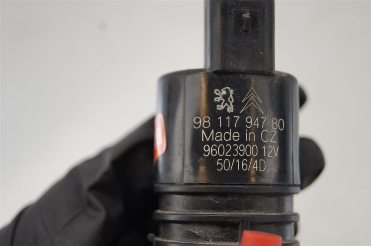 Spylerpumpe Frontrute – bilde 2