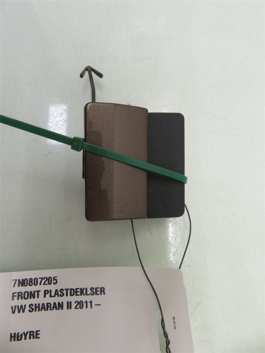 Front Plastdeklser – bilde 1