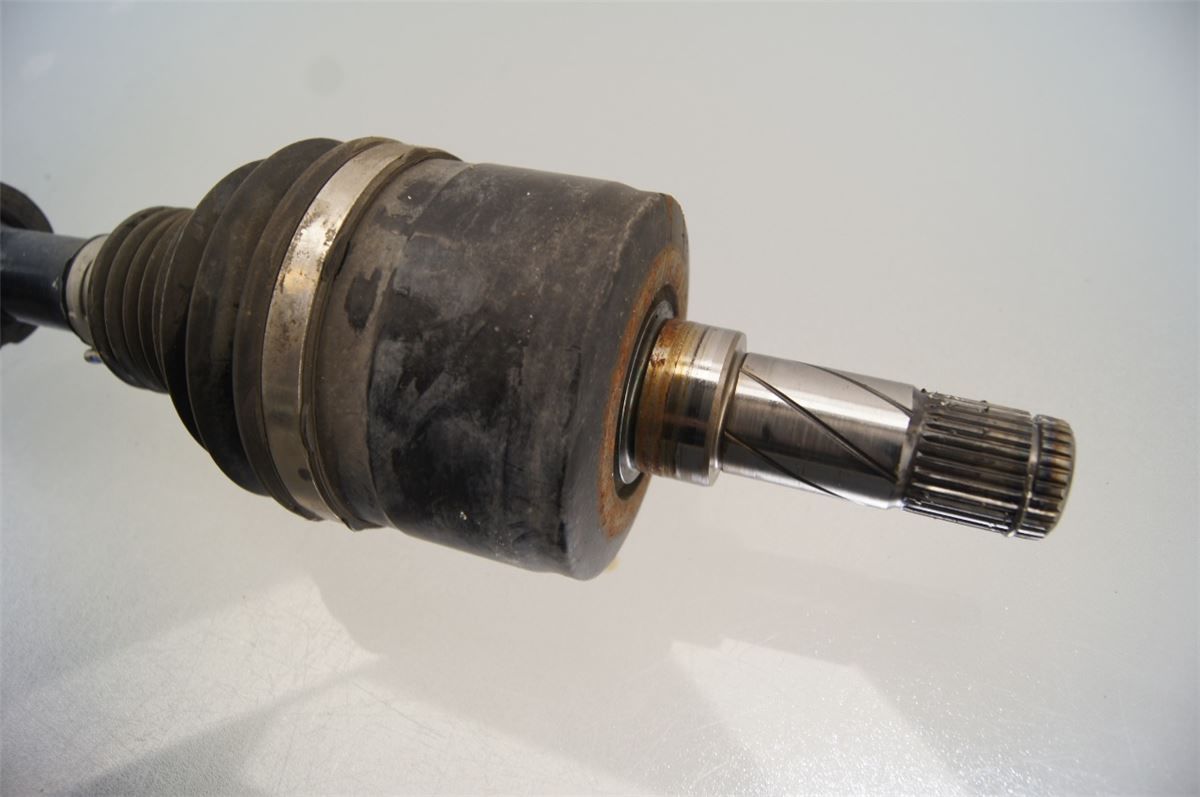 Drivaksel Foran Kompl V = H – bilde 2