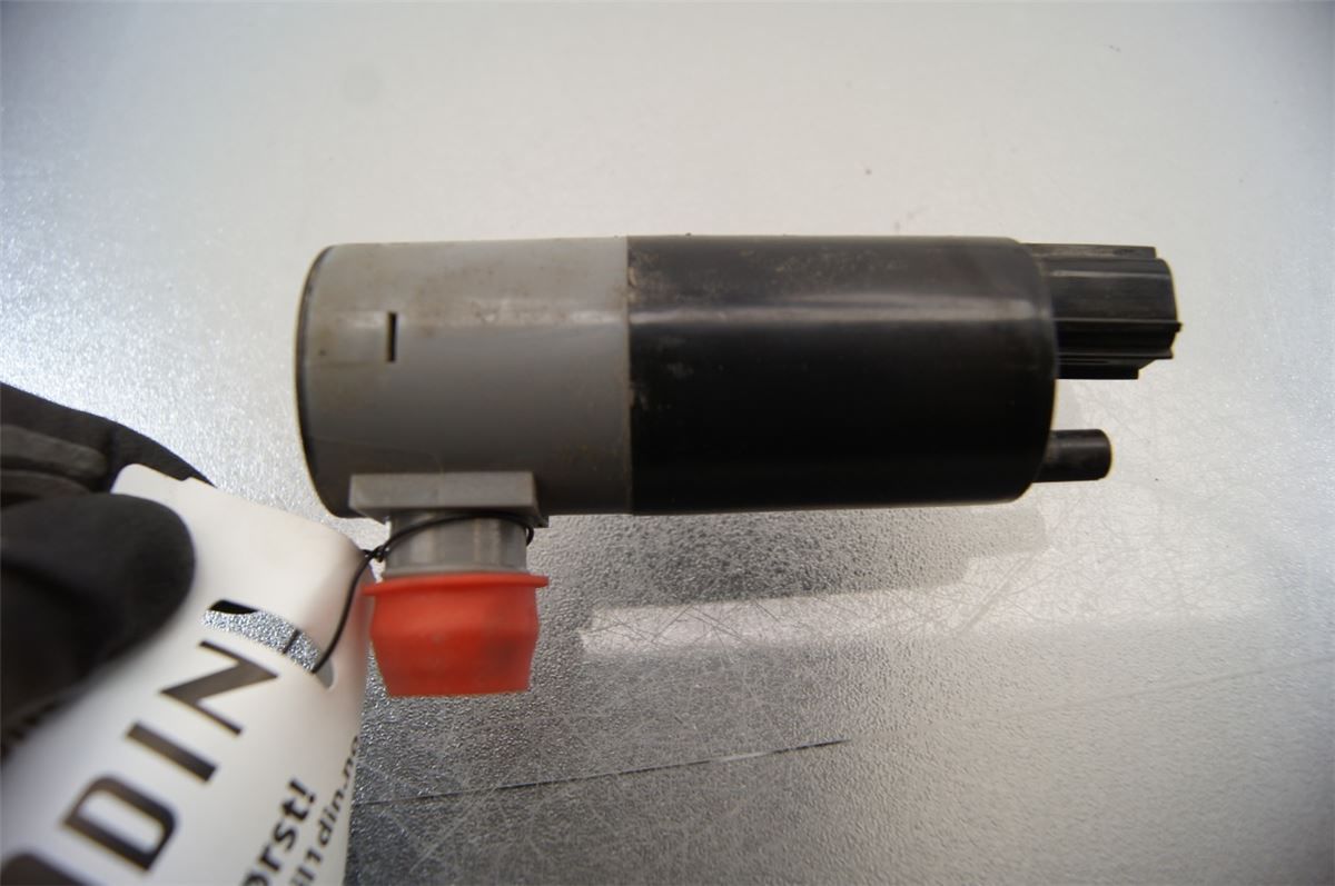 Spylerpumpe Frontrute – bilde 1