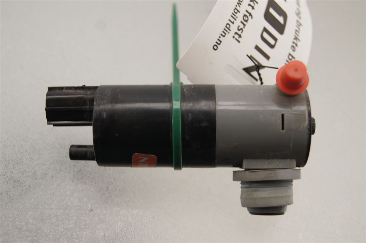 Spylerpumpe Frontrute – bilde 1