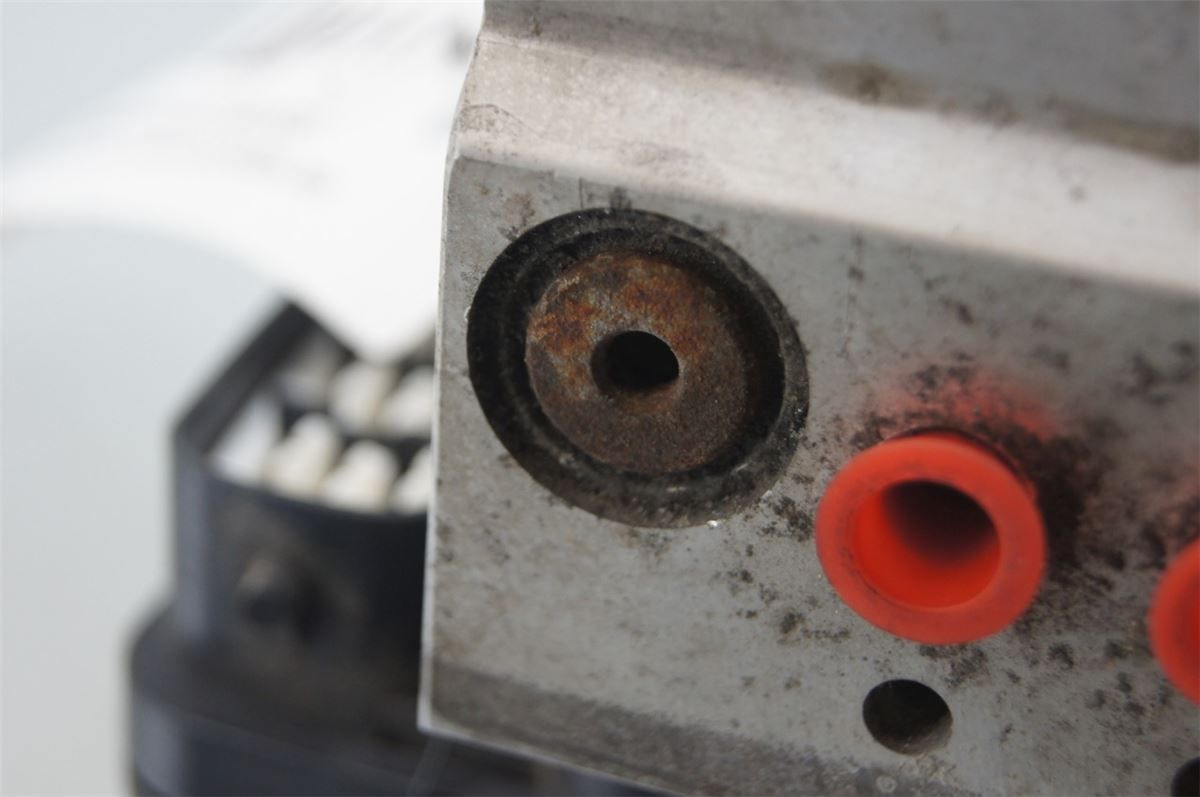 ABS Hydraulikkaggregat – bilde 3