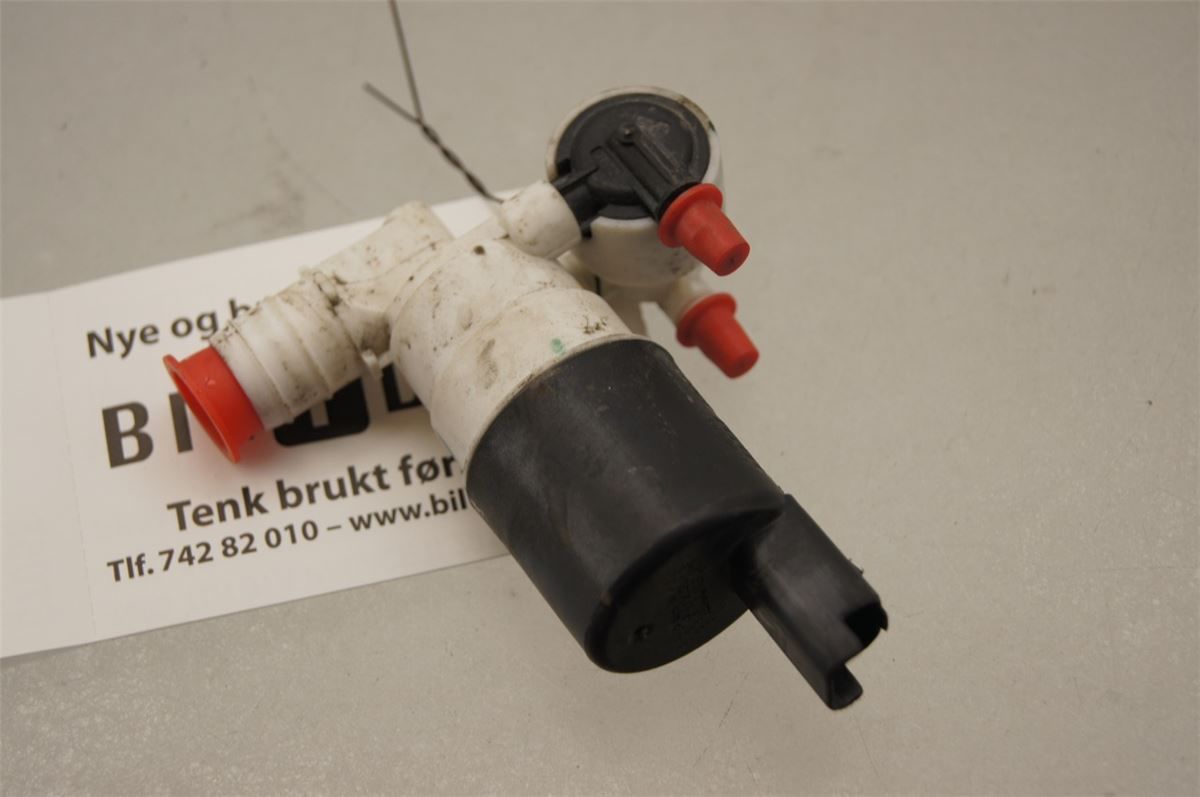 Spylerpumpe Frontrute – bilde 1