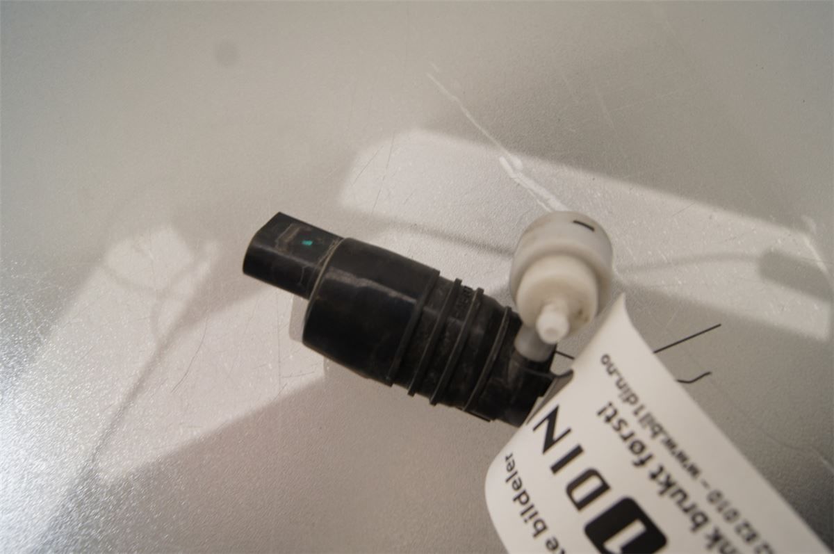 Spylerpumpe Frontrute – bilde 1
