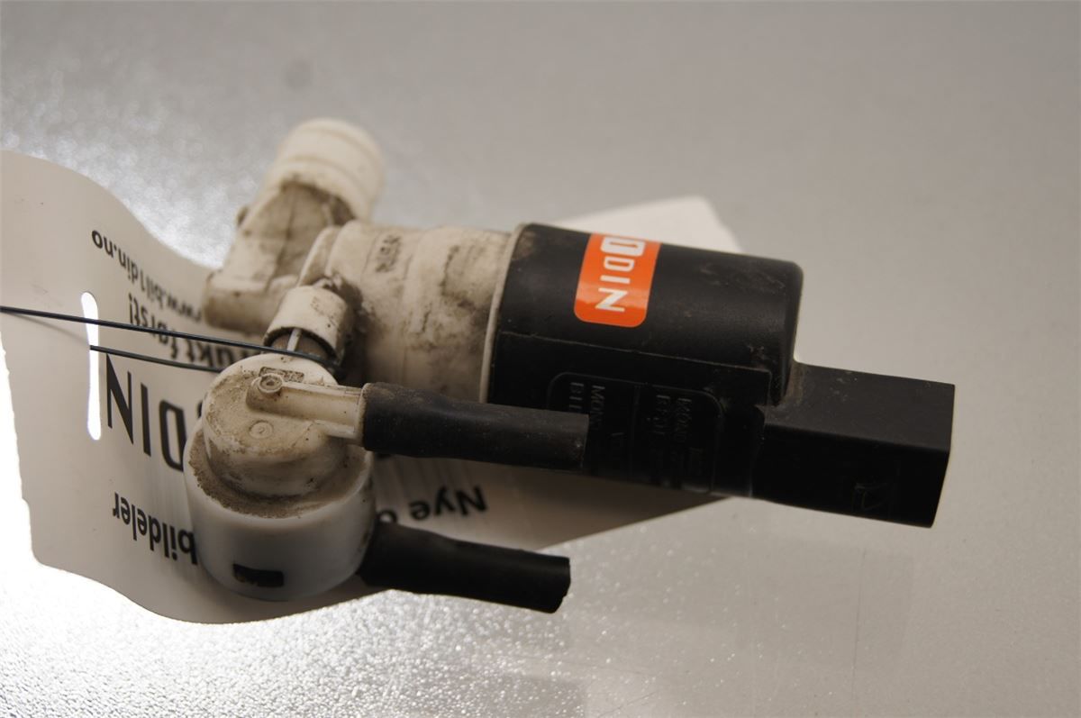 Spylerpumpe Frontrute – bilde 1