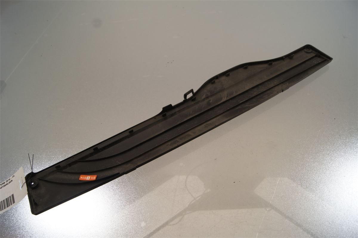 Front Plastdeklser – bilde 2